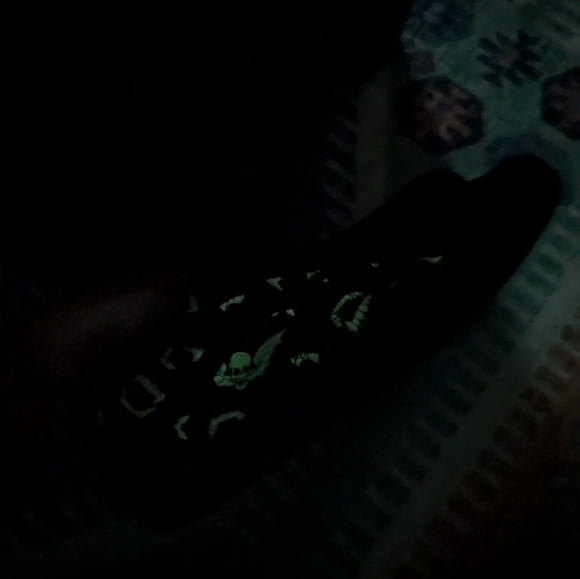 VANS Old Skool "Frights Off The Wall" Glow in The Dark Shoes M9.5/W11 - Picture 11 of 11